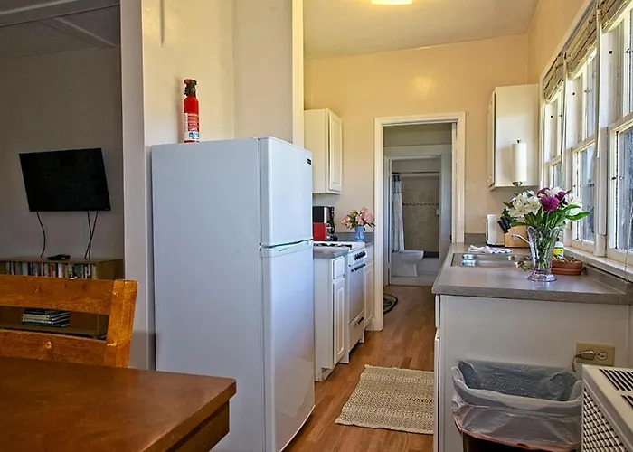Apartment The 205 *